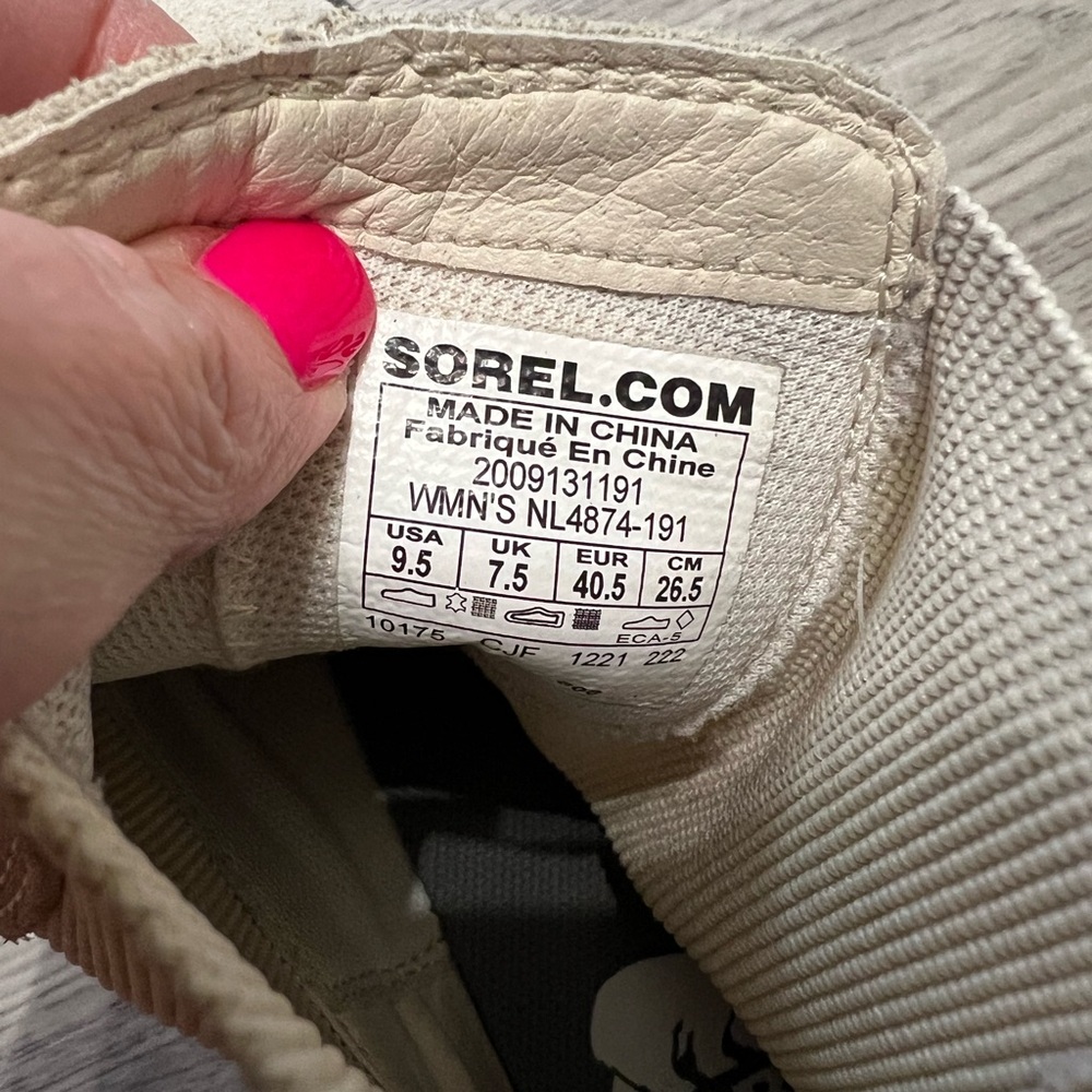 Sorel Women's Hi-Line Heel Chelsea Boot - Chalk, Ceramic size 9.5 - Picture 5 of 7